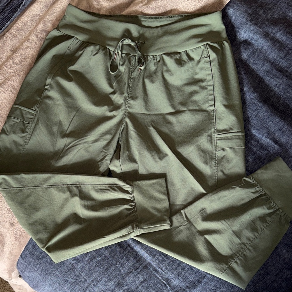 CALIA by Carrie Underwood Sage Green Joggers